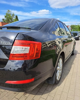 Skoda Octavia cena 42000 przebieg: 114000, rok produkcji 2015 z Poznań małe 436